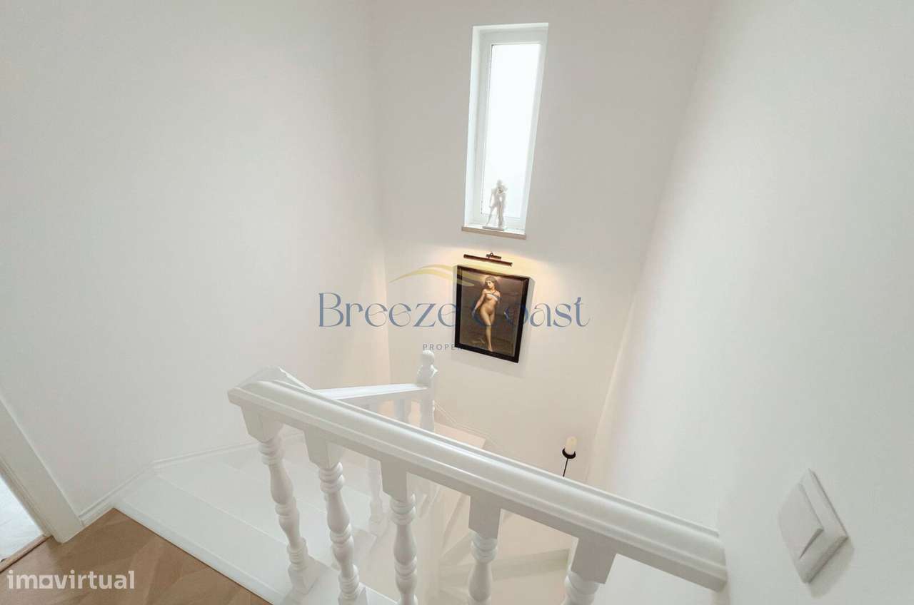 Moradia Renovada a Poucos Passos da Praia em São Martinho do Porto - Grande imagem: 5/22