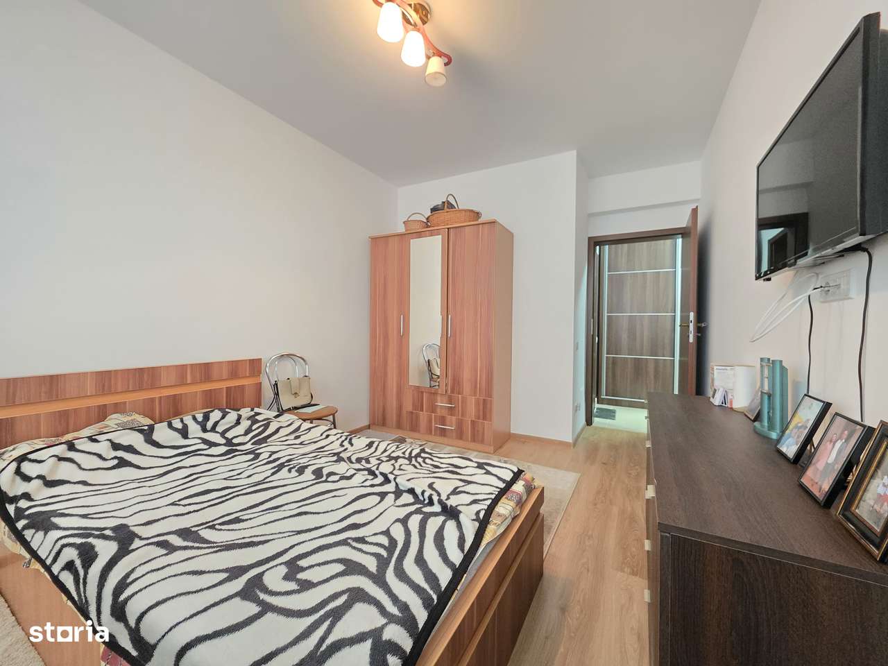 Apartament cu 2 camere decomandate, 7-a etaj, Sectorul 4, Bucuresti