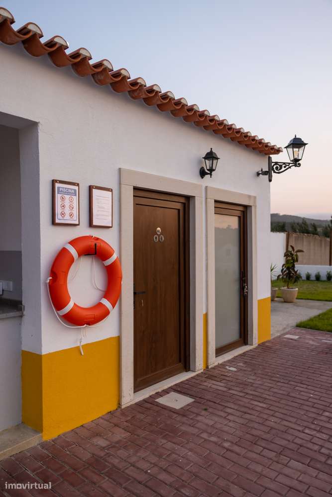 Moradia T-1  Casas do Sopé da Serra, piscina e estacionamento-24