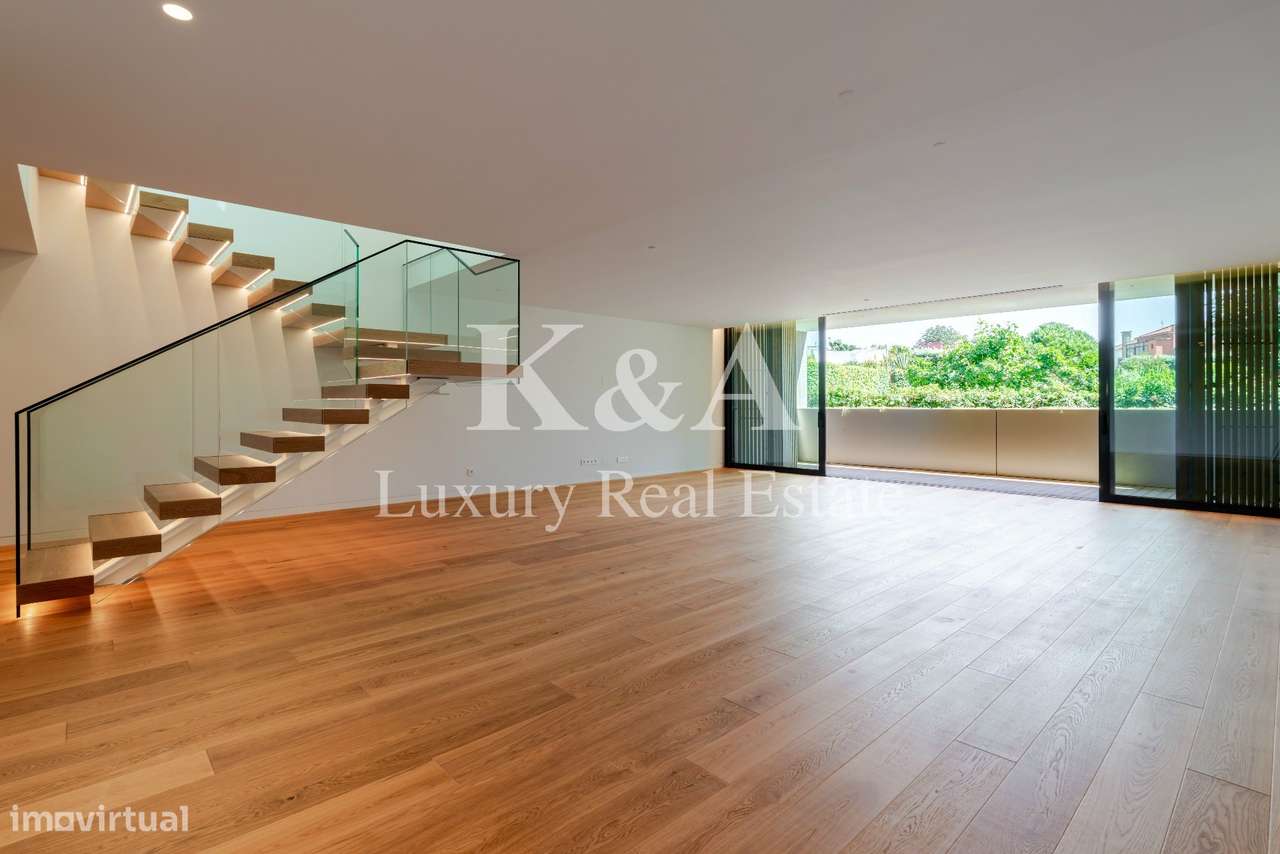 Penthouse T4+1 na Foz com piscina e Vista Mar-3