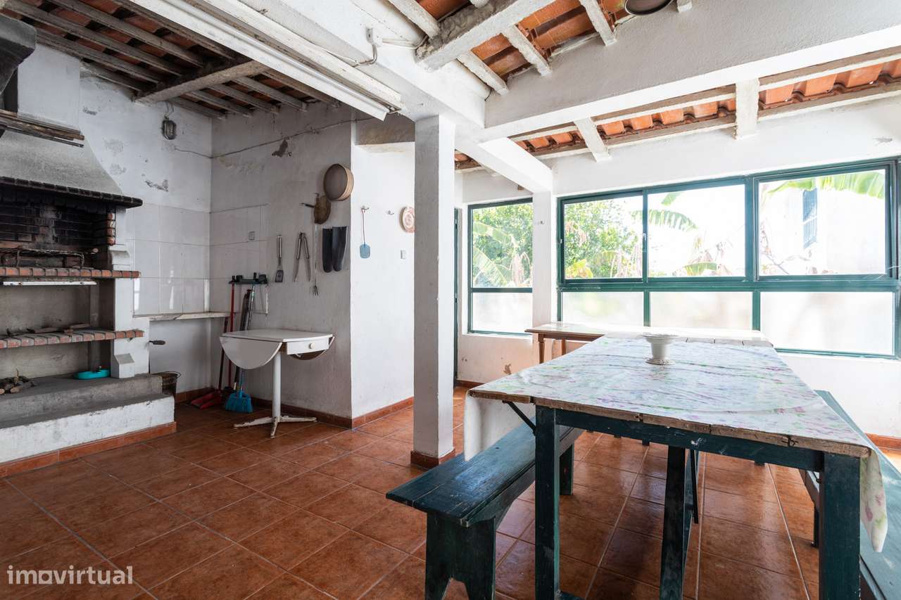 Moradia T3 Isolada, com garagem de 157 m2 térrea em lote de 1.331 m2 c-52