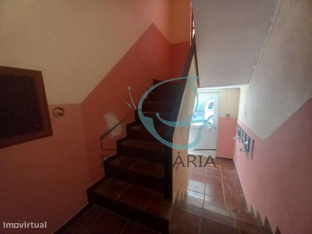 Apartamento T1 com Logradouro Privativo na Baixa da Banheira-15