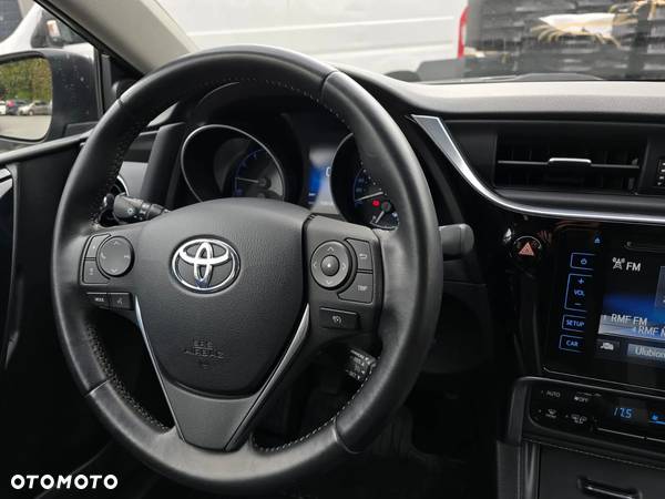 Toyota Auris 1.6 Prestige - 38