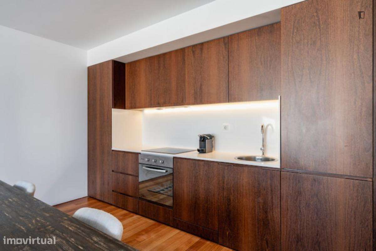 Apartamento com 2 quartos - localizado em Lordelo do Ouro Porto - Grande imagem: 3/48
