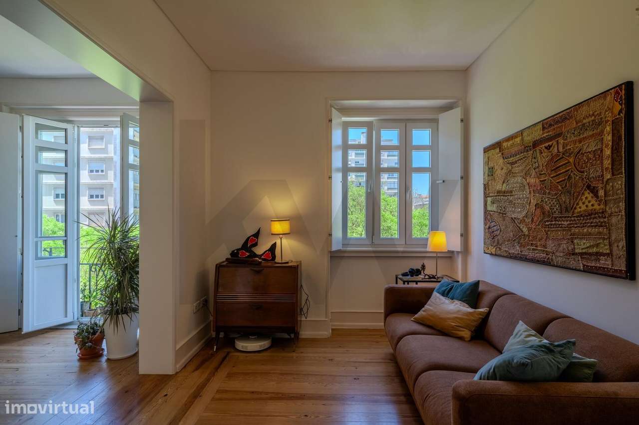 Apartamento T3 Renovado com Vista Desafogada para Jardim nas Avenidas - Grande imagem: 5/34