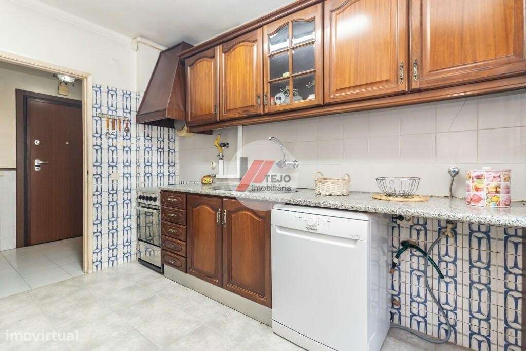 Venda I Apartamento I 70 m I Qta da Lomba-3