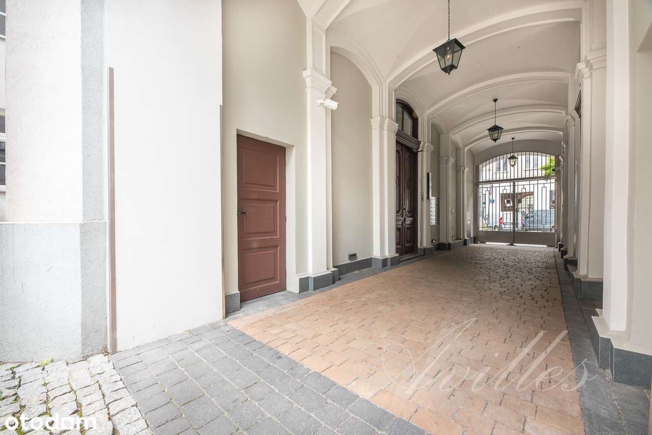 W zrewitalizowanej kamienicy przy ulicy Poznańskiej.-14