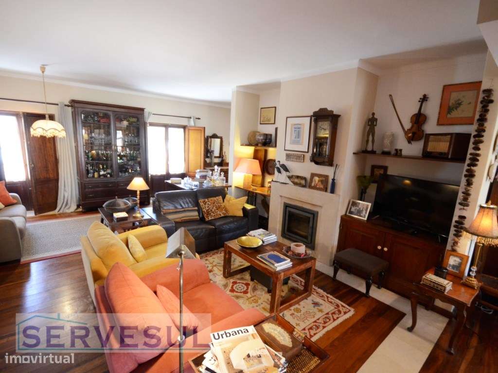 Excelente Oportunidade de Investimento! 1º Andar Duplex de uma Casa... - Grande imagem: 3/36