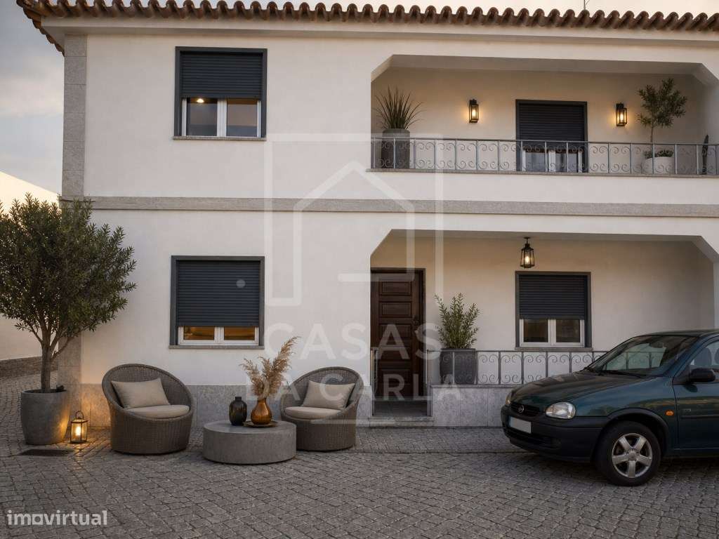 Moradia Familiar de Excelentes Áreas e Grande Potencial-42