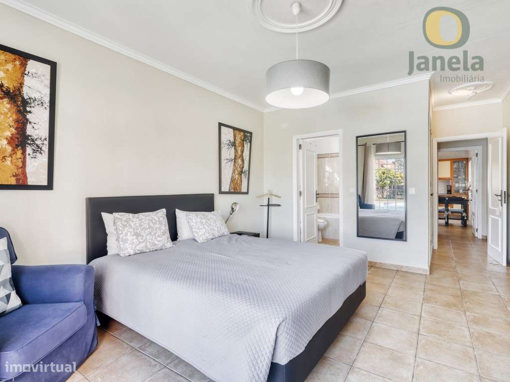 Moradia T3 com Garagem e Piscina no Vila Sol-21