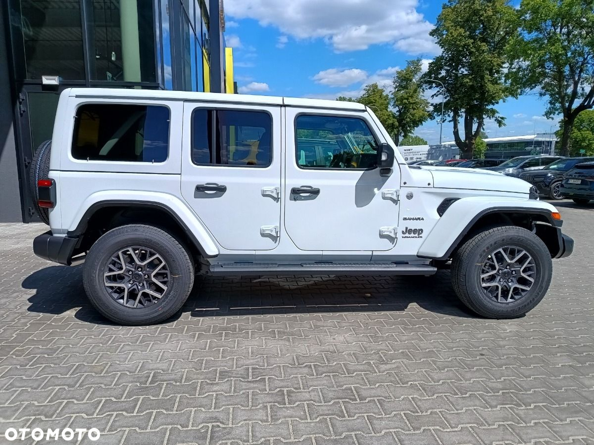 Jeep Wrangler - 9