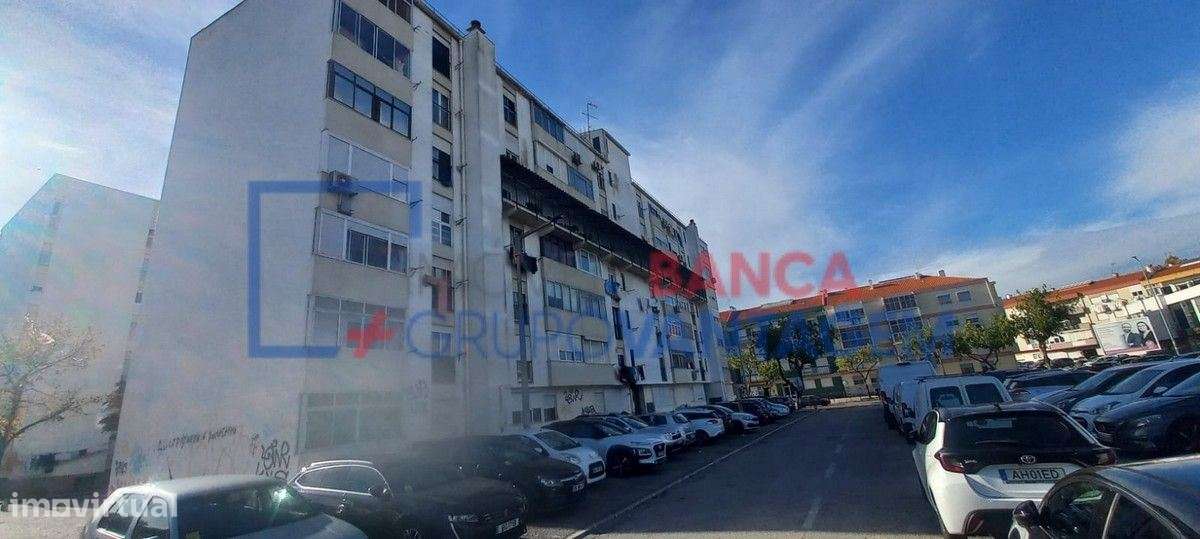 APARTAMENTO T3 A VENDA (ARRENDADO ATÉ JANEIRO DE 2026) - Grande imagem: 5/16