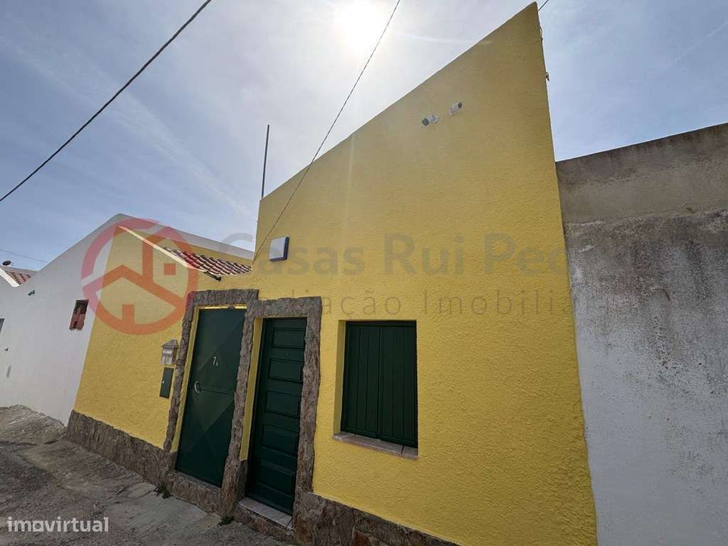 Moradia com dois apartamentos independentes no Laranjeiro, Almada-27