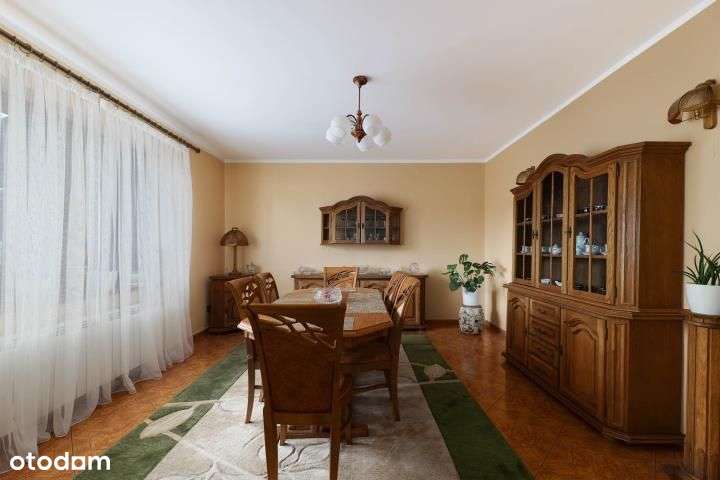 Komfortowy dom dla rodziny z ogrodem-4