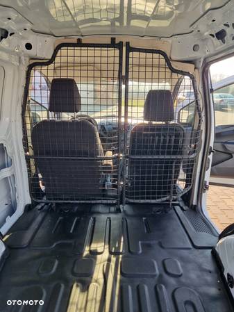 Ford Transit Courier - 12