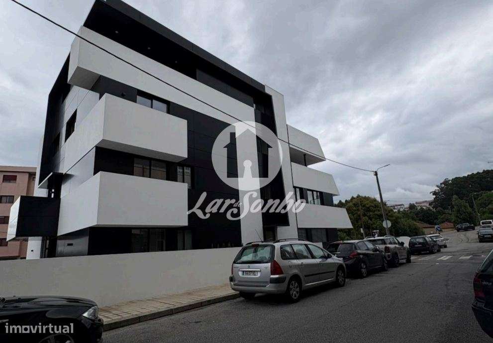Apartamento T2 novo, 3 frentes, situado em São Cosme, Gondomar-13