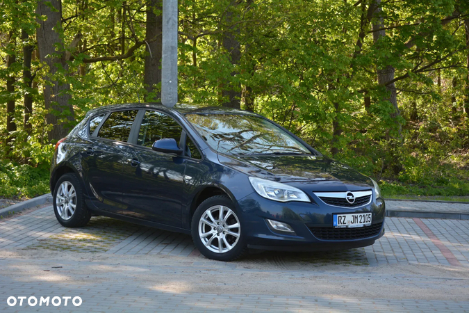 Opel Astra 1.4 ECOFLEX Cosmo - 5