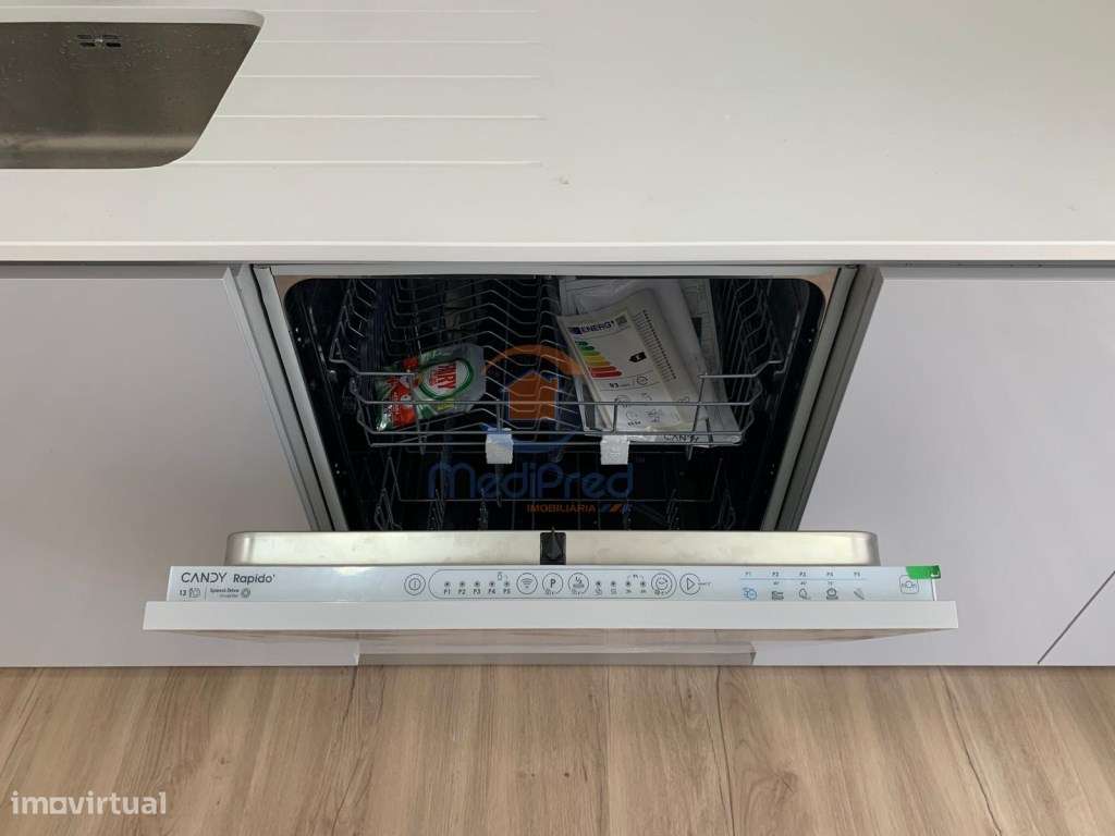 Apartamento T3 totalmente remodelado | Amadora-11