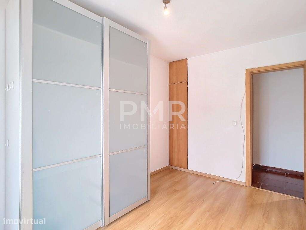 Moradia T4 em Santa Clara-10