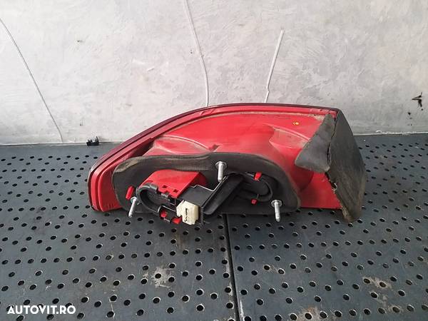 Stop tripla lampa dreapta aripa alfa romeo 159 939 f939532802 50504818 - 3