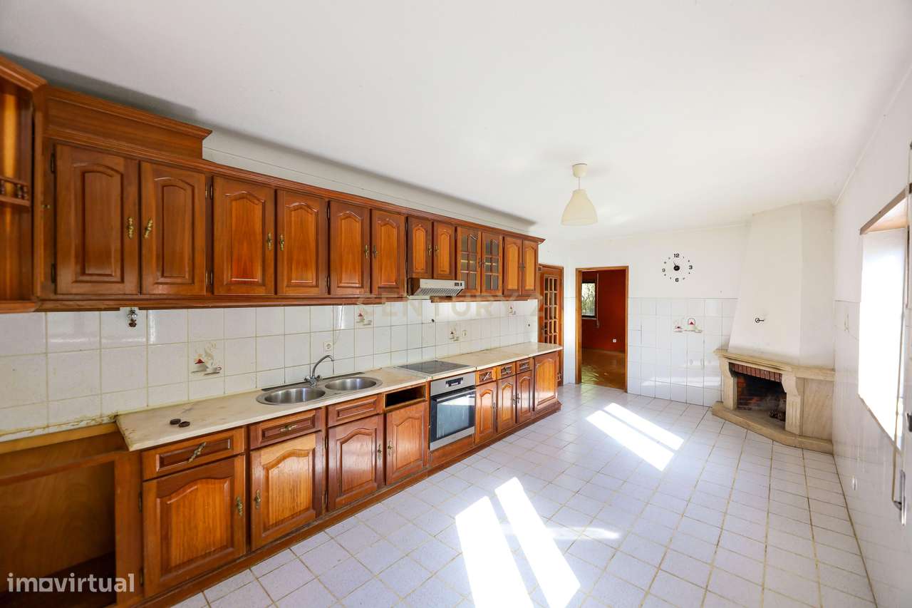 Moradia Isolada T5 em Silgueiros  - Oportunidade Única!-10