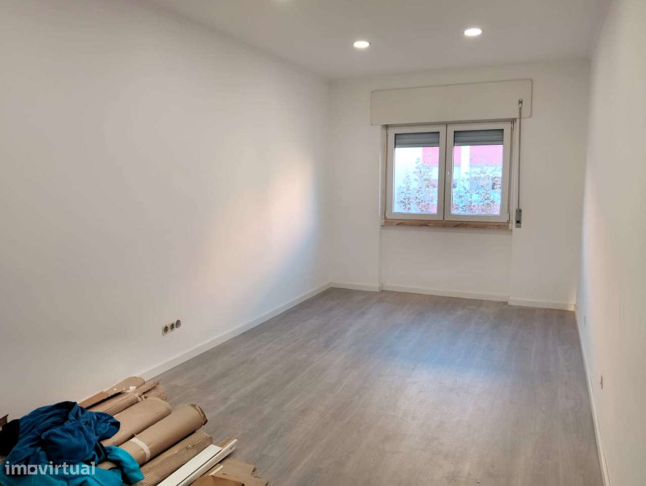 Apartamento T3 Totalmente Remodelado-10