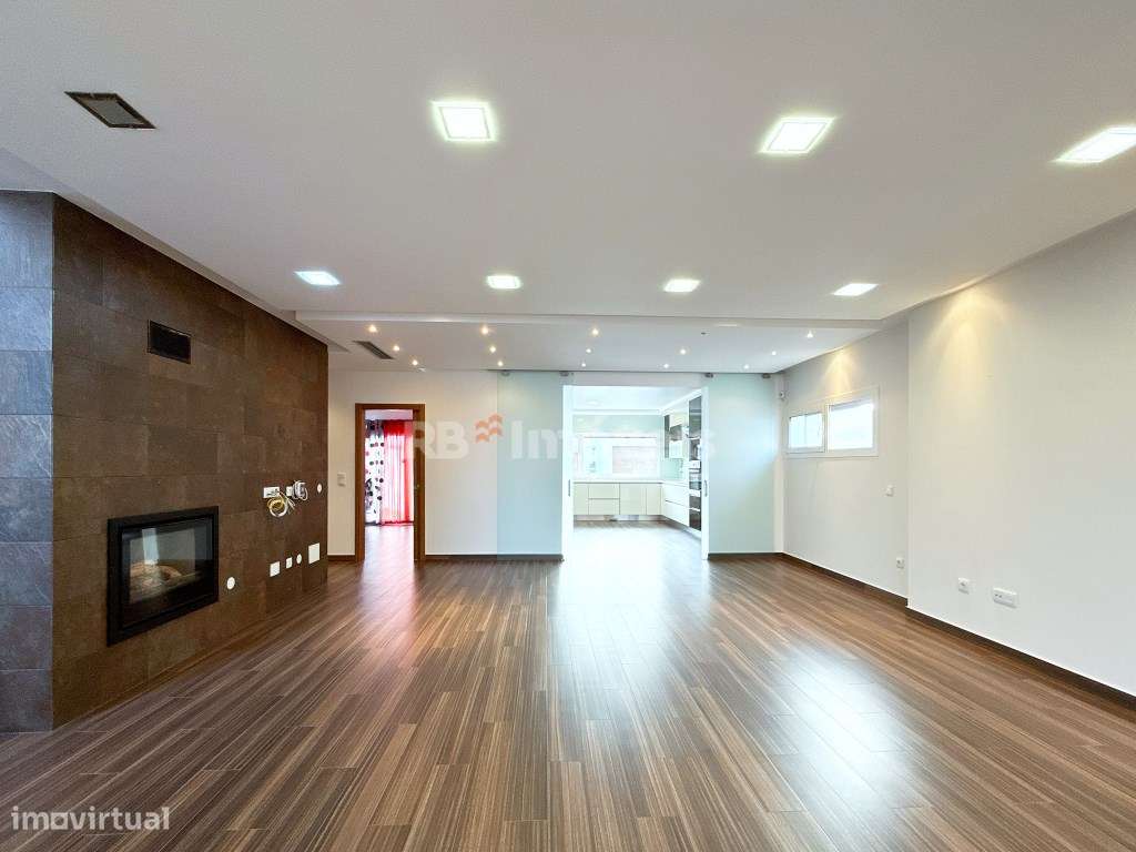 Moradia T4 na urbanização do Bonito - Grande imagem: 2/58