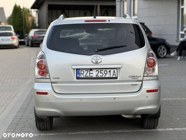 Toyota Corolla Verso 2.2 D-4D Premium + 7os - 7