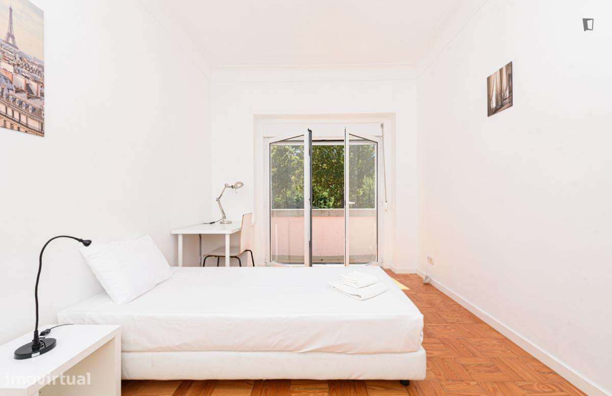 Quarto - localizado em Sete Rios Lisbon - Grande imagem: 4/10