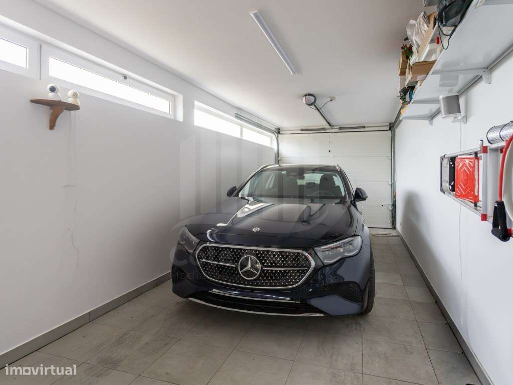 Moradia T4 em Alto das Vinhas-50