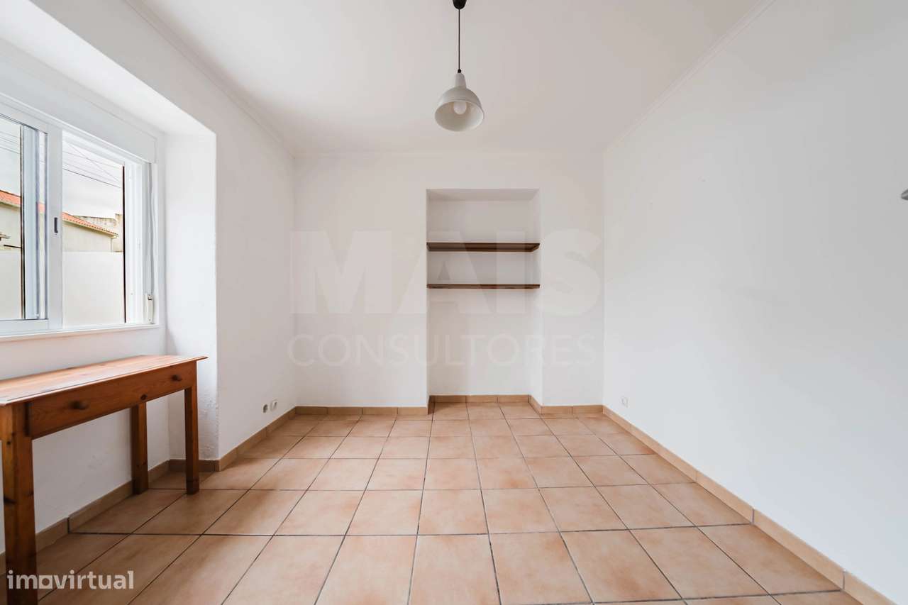 Moradia Térrea Renovada C/ Logradouro e Terreno, Vimeiro - Lourinhã-6