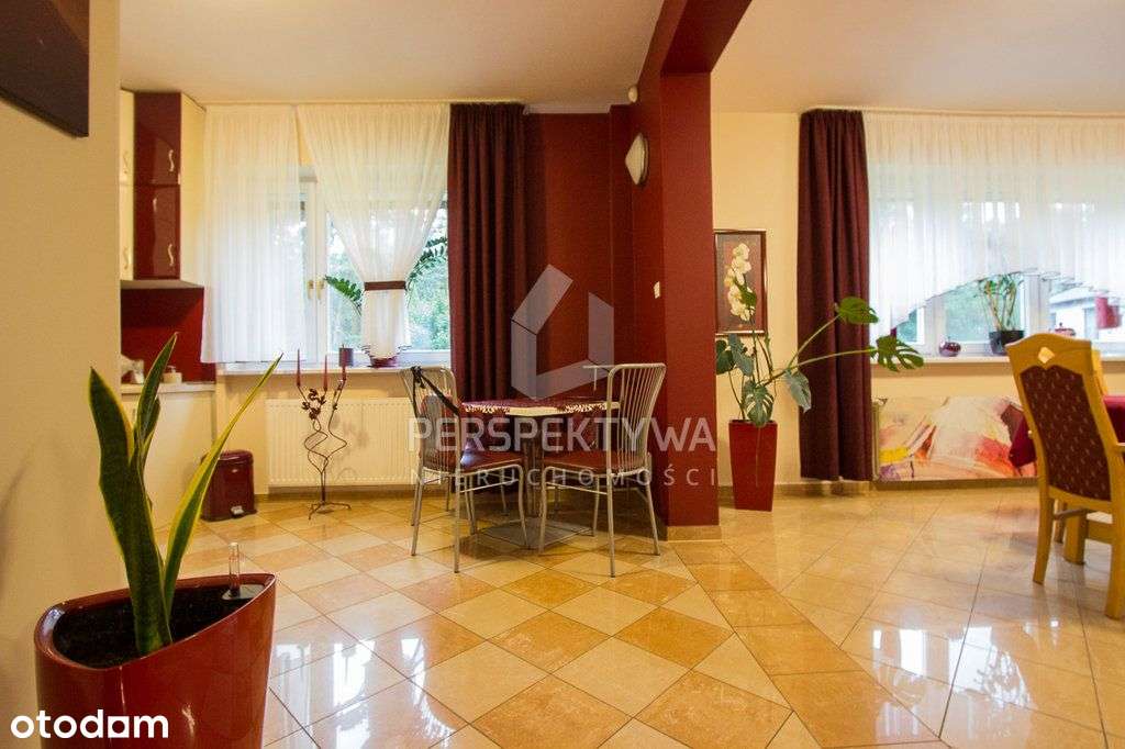 Niezwykle Zadbany Szereg Z Uroczym Ogrodem-3