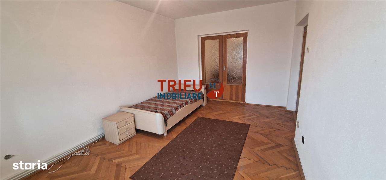 Apartament 3 camere, 2 bai, garaj, boxa zona Cetate - Imagine principală: 1/9