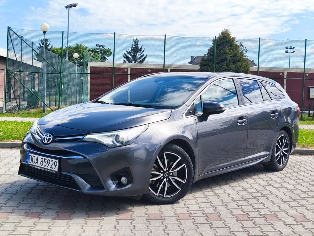 Toyota Avensis III Touring Sports 2.0 D-4D Executive 2016