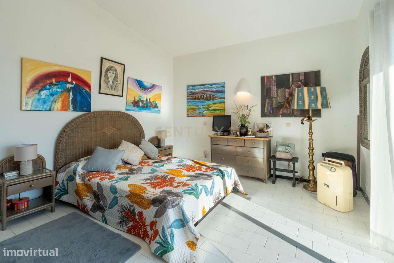 Oportunidade Rara: Moradia com Piscina e 3097m² de Terreno em Almancil-41