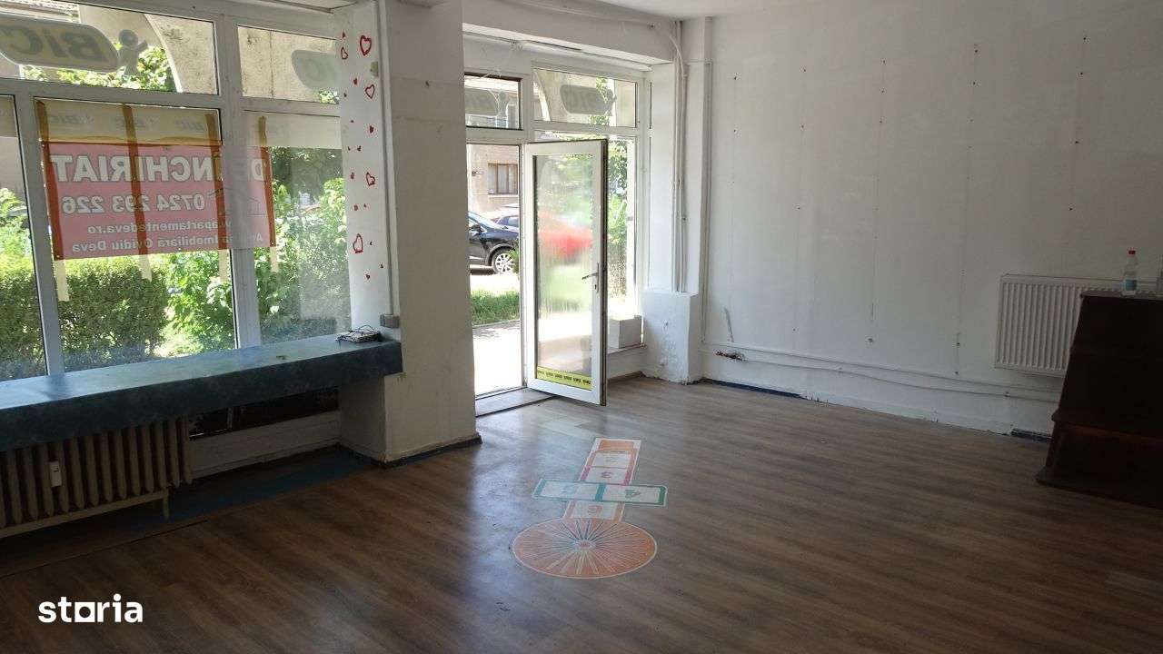 Inchiriez comercial in Deva, zona Horea, suprafata utila 40 mp, - Imagine principală: 5/12