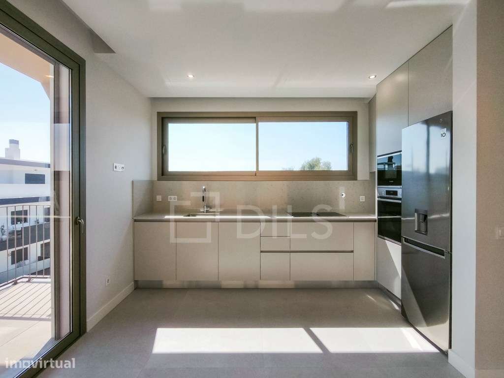 Apartamento T2 com varanda, terraço e garagem em Cabanas, Tavira - Grande imagem: 5/57