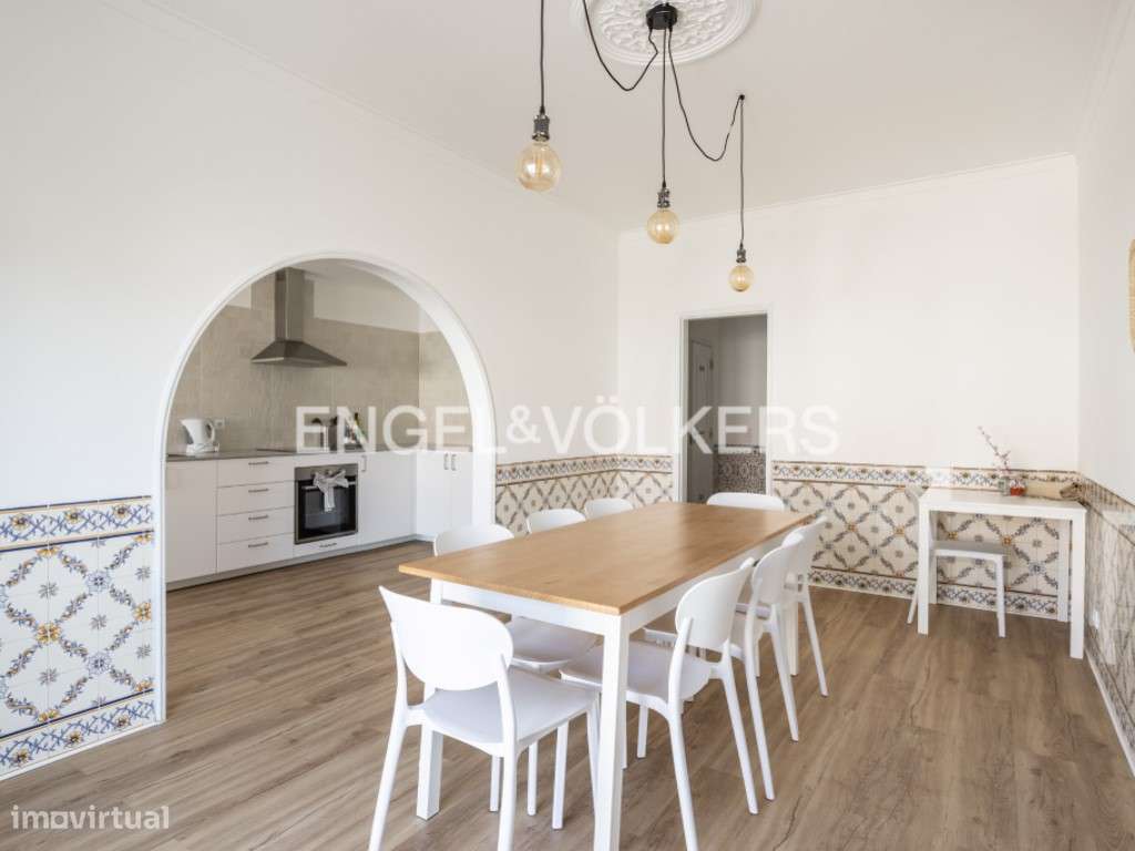 Moradia T4+3 remodelada na Charneca da Caparica-10