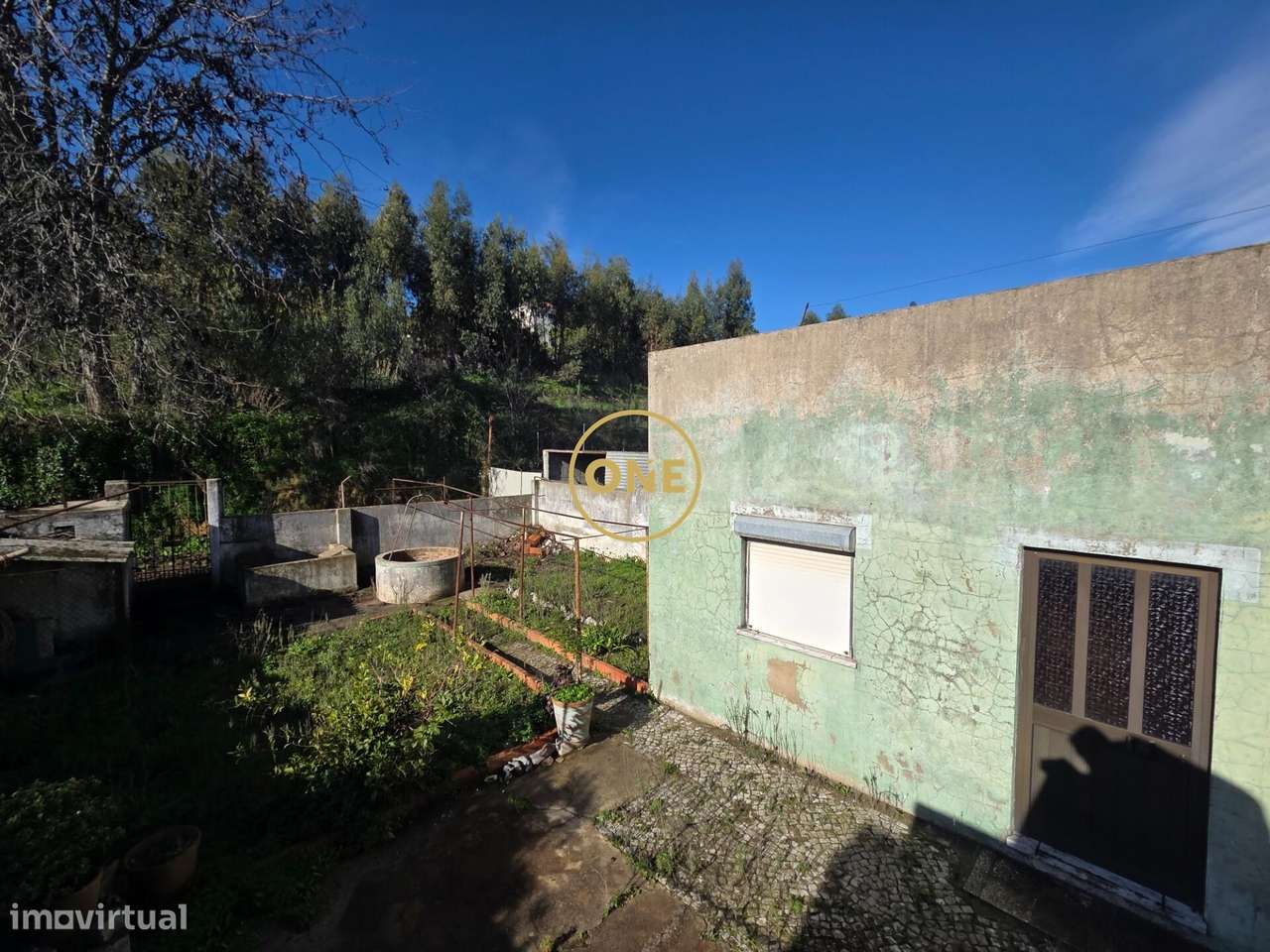 Moradia para Habitação + Comércio-14