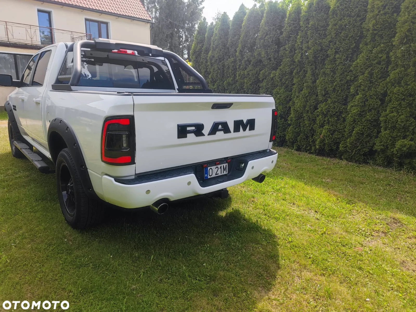Dodge RAM 1500 5.7 4x4 - 8