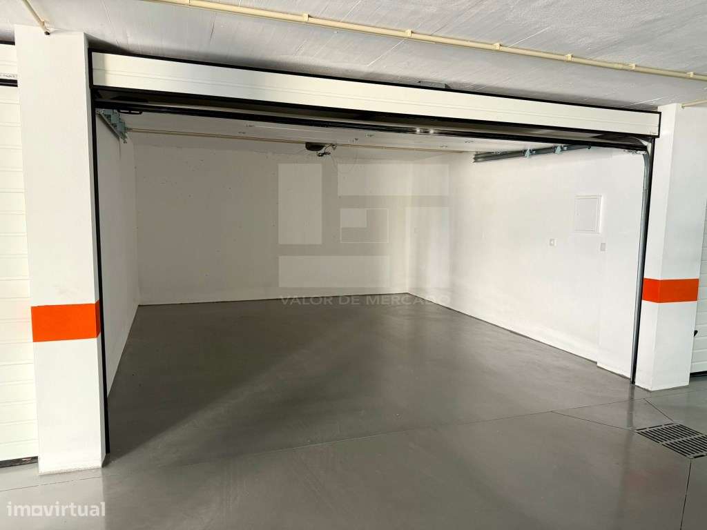 T4 DE LUXO - NOVO - MODERNO - SÓBRIO - Viseu - BEM LOCALIZADO - ACA...-29