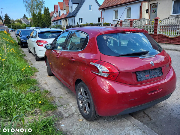 Peugeot 208 - 7