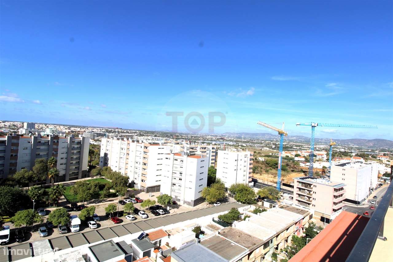 Penthouse T4+1 com Terraço Panorâmico e dois estacionamentos-6