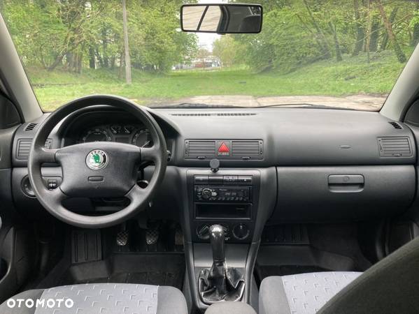 Skoda Octavia 2.0 Ambiente - 7