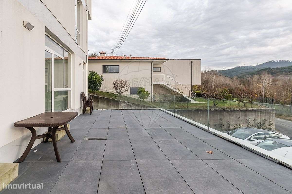 Apartamento T3 Duplex Novo | São Torcato, Guimarães-8