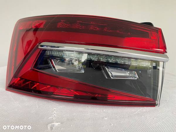 SKODA SUPERB III KOMBI LIFT 19-21 LAMPA TYL TYLNA LEWA LED 3V9945207C - 1