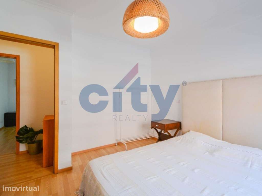 APARTAMENTO T1 COM GARAGEM EM TELHEIRAS JUNTO AO PINGO DOCE-14