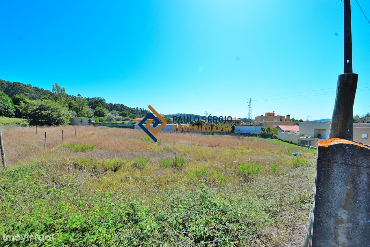 Vende-se Terreno com 3488m2 em Seixo Alvo para construção de moradias.