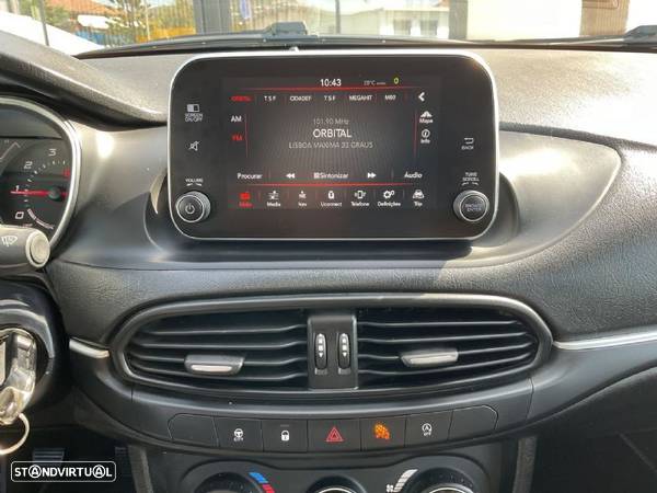 Fiat Tipo Station Wagon 1.3 M-Jet Lounge - 38