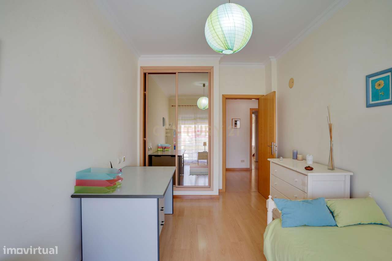 Apartamento T3 Excelentes áreas-12